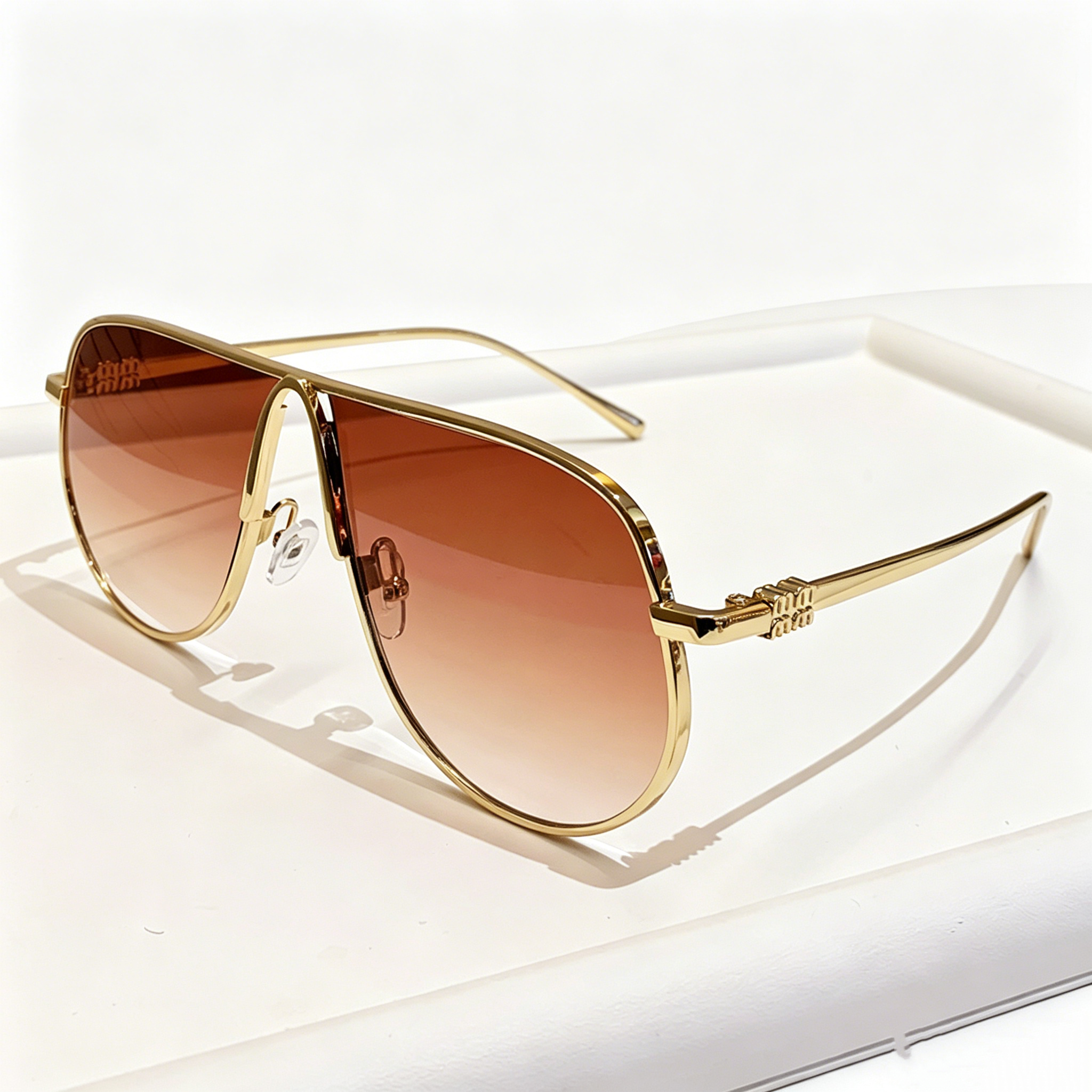Oversized Metal Wayfarer Sunglasses: Stylish Sunglasses for Street Style